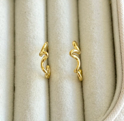 Flow Dainty Ear Hoops