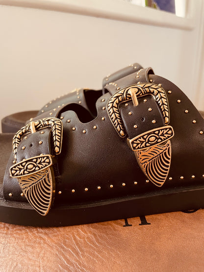 Eastwood Stud Footbed in Black/Gold by Sol Sana